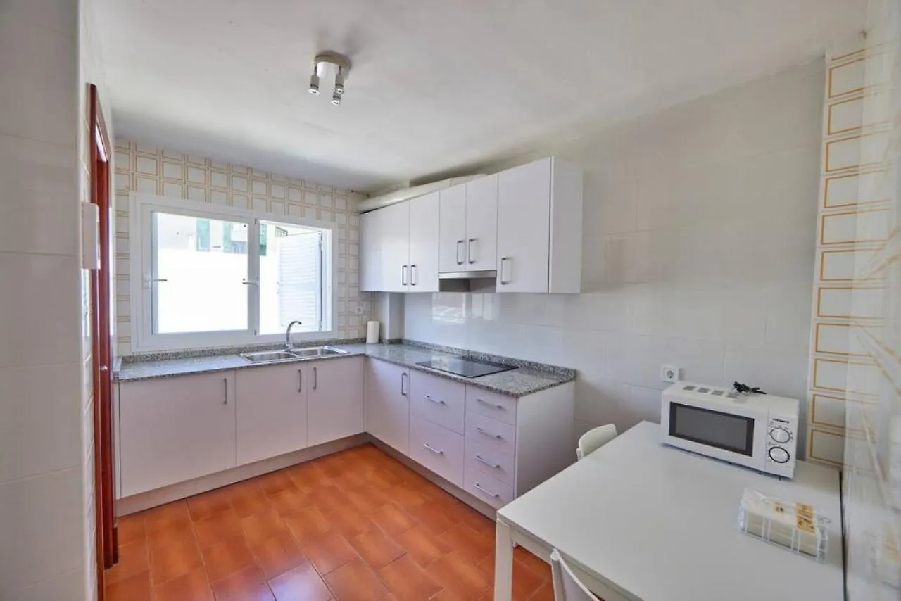 Nura Houses Magaluf Duplex 5 0*, ماغالوف إسبانيا